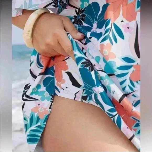 NWT!Tropical adjustable strap cold shoulder ruffle swim dress size 12 or Large - Picture 3 of 7